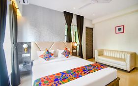 Fabhotel Lake View Topsia